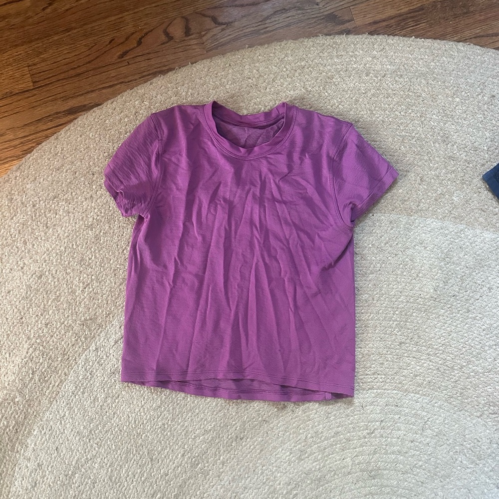 Lululemon Athletica Purple Short Sleeve Tee